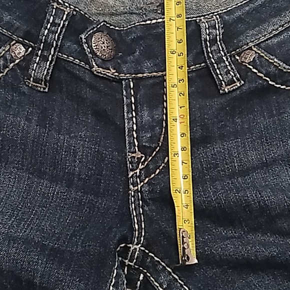 Silver Tuesday Dark Wash Capri Blue Jeans - Picture 9 of 10